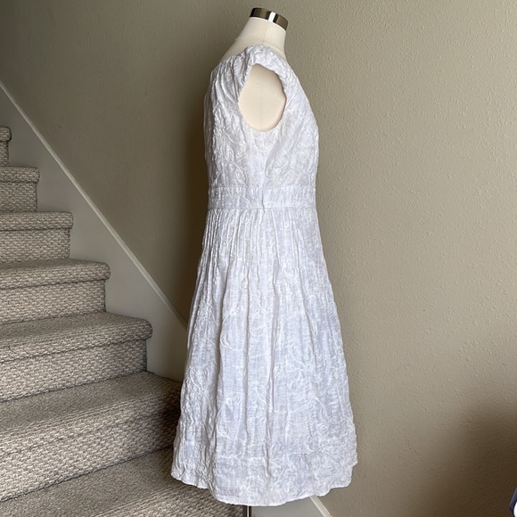 Adrianna Papell Sz 14 White Jacquard Print and Embroidered Capped Sleeve Dress - Picture 2 of 15